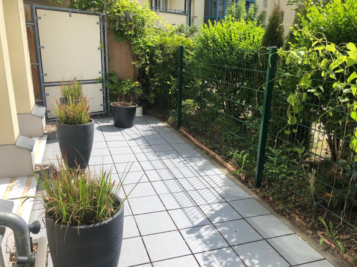 Sonnige Wohnung Im Zentrum Mit Terrasse U Tiefgarage - Netflix & Prime Лайпциг Екстериор снимка